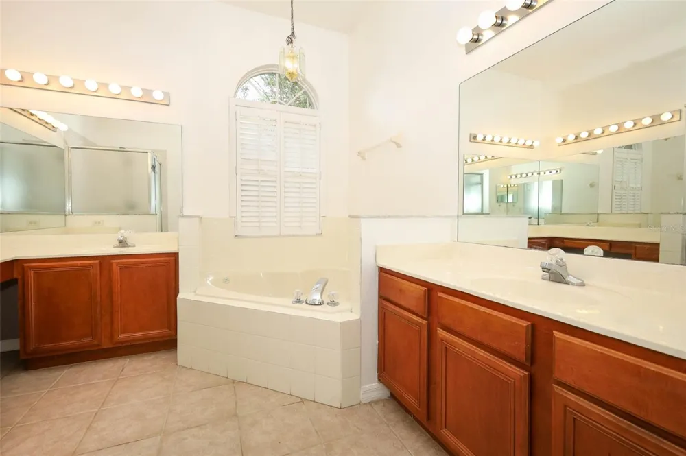 1730 TEALBRIAR AVENUE Oviedo, FL 32765