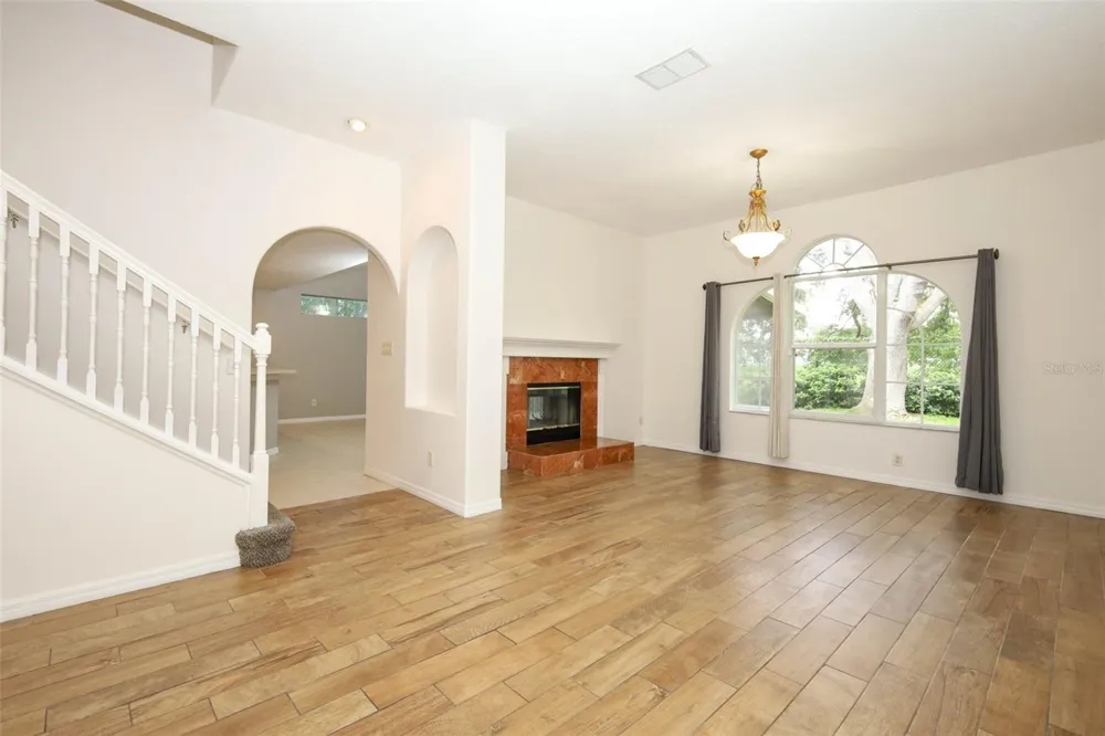 1730 TEALBRIAR AVENUE Oviedo, FL 32765