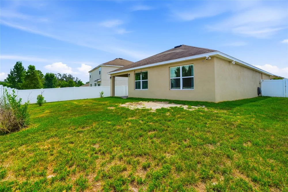 35803 HILLBROOK AVENUE Zephyrhills, FL 33541