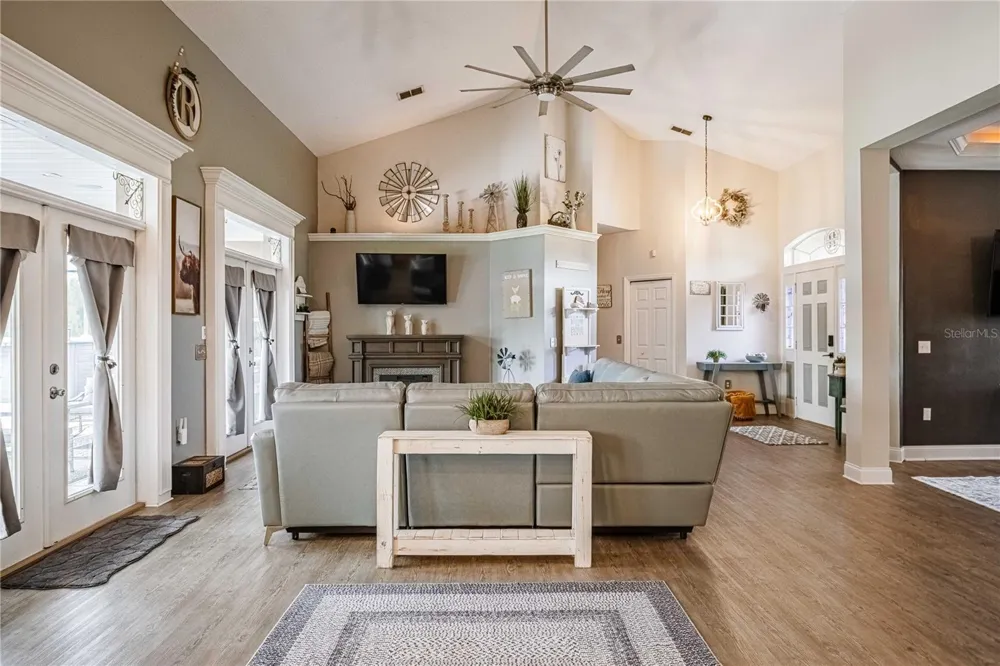 4280 TURNER ROAD Mulberry, FL 33860