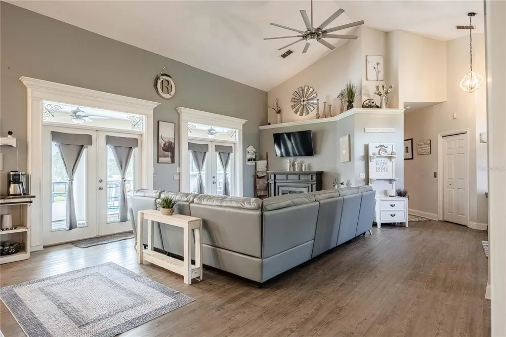 4280 TURNER ROAD Mulberry, FL 33860