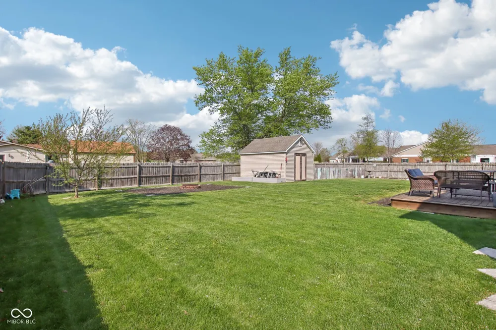 1694 Williamsburg Lane Franklin, IN 46131