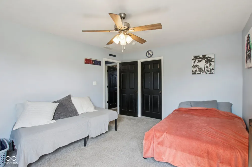 1694 Williamsburg Lane Franklin, IN 46131