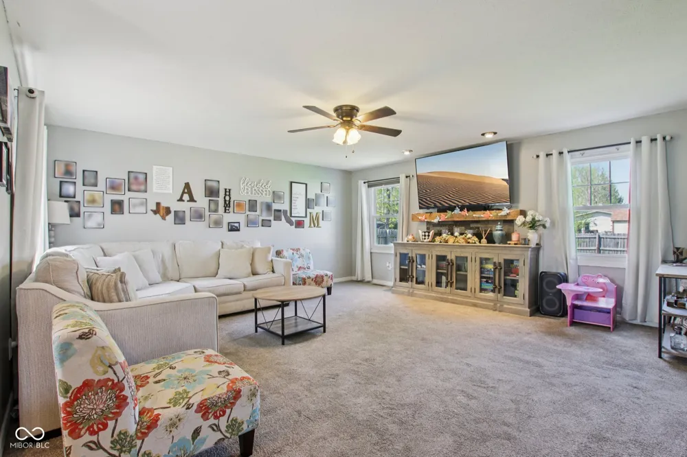 1694 Williamsburg Lane Franklin, IN 46131
