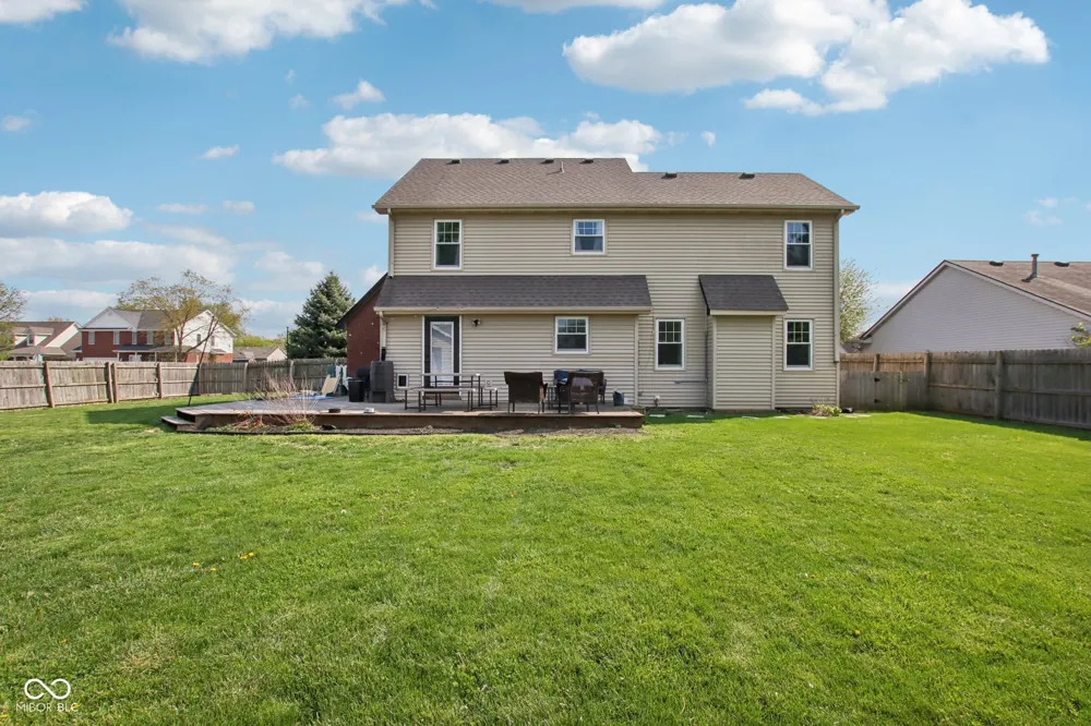 1694 Williamsburg Lane Franklin, IN 46131