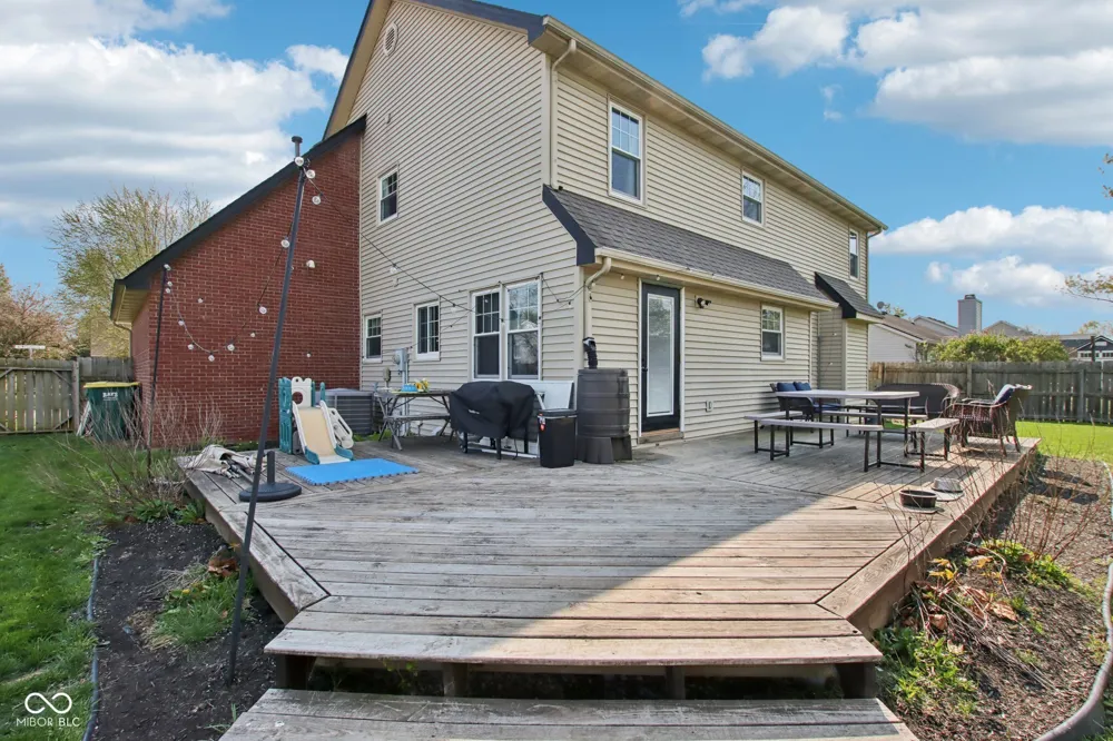 1694 Williamsburg Lane Franklin, IN 46131