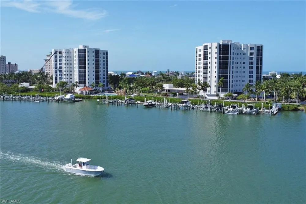 4198 BAY BEACH LANE #113 Fort Myers Beach, FL 33931
