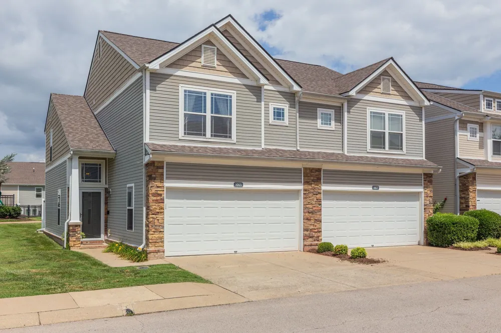1055 Somerset Springs Dr Spring Hill, TN 37174