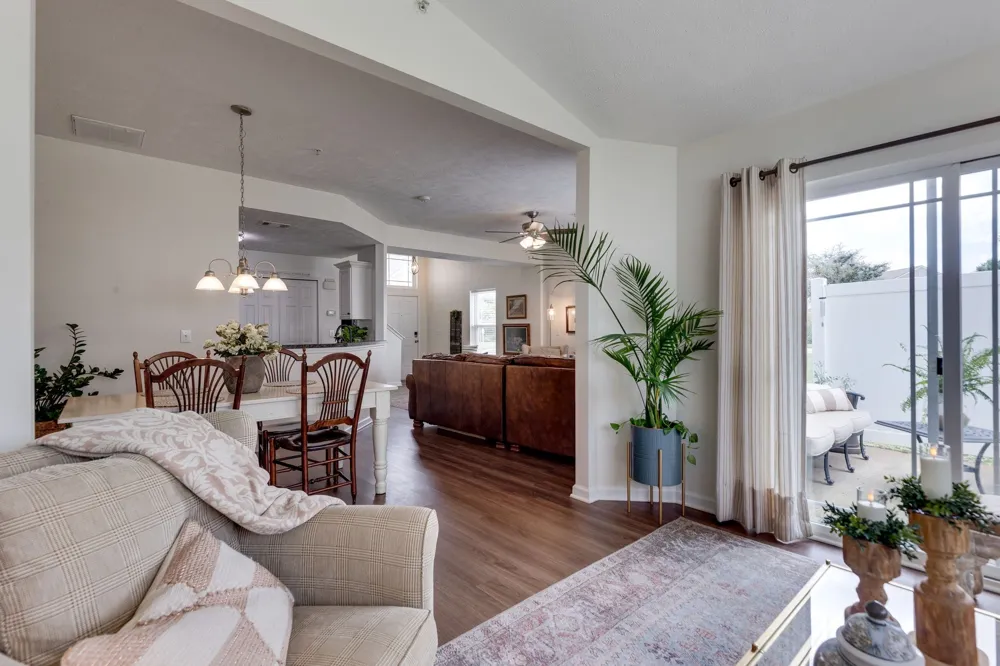 1055 Somerset Springs Dr Spring Hill, TN 37174