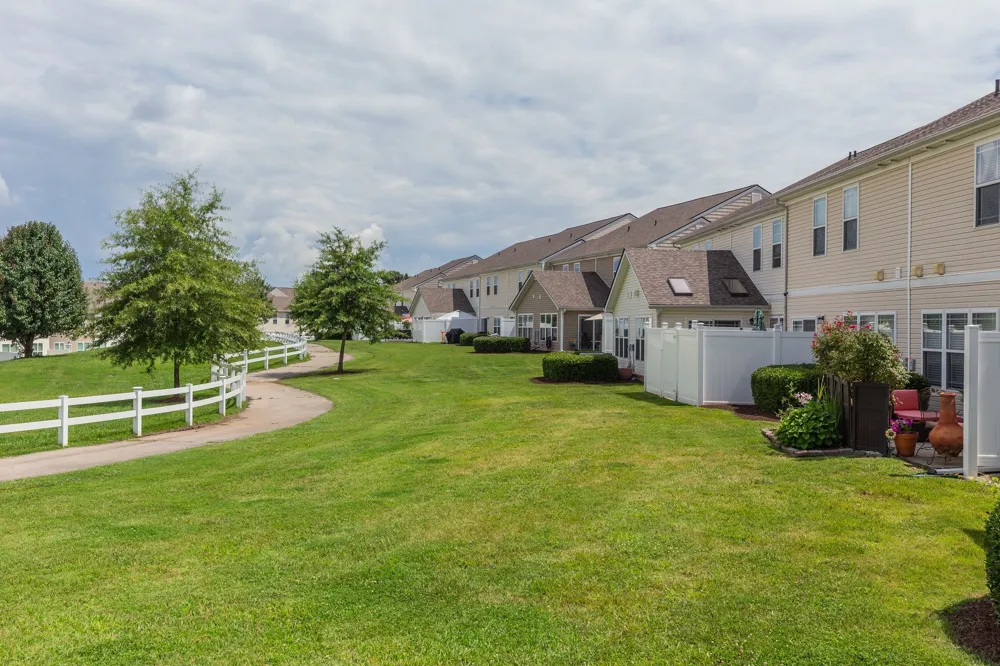 1055 Somerset Springs Dr Spring Hill, TN 37174