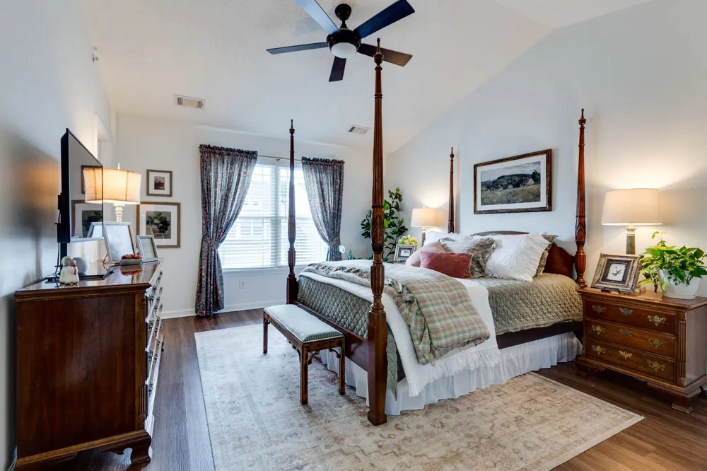 1055 Somerset Springs Dr Spring Hill, TN 37174