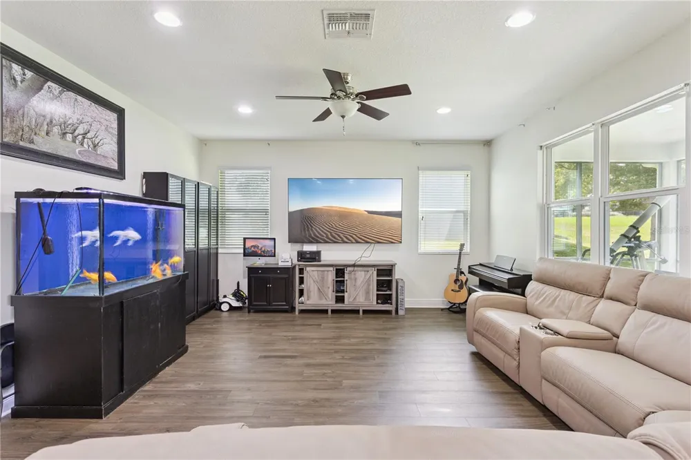3254 LANDING VIEW Tavares, FL 32778