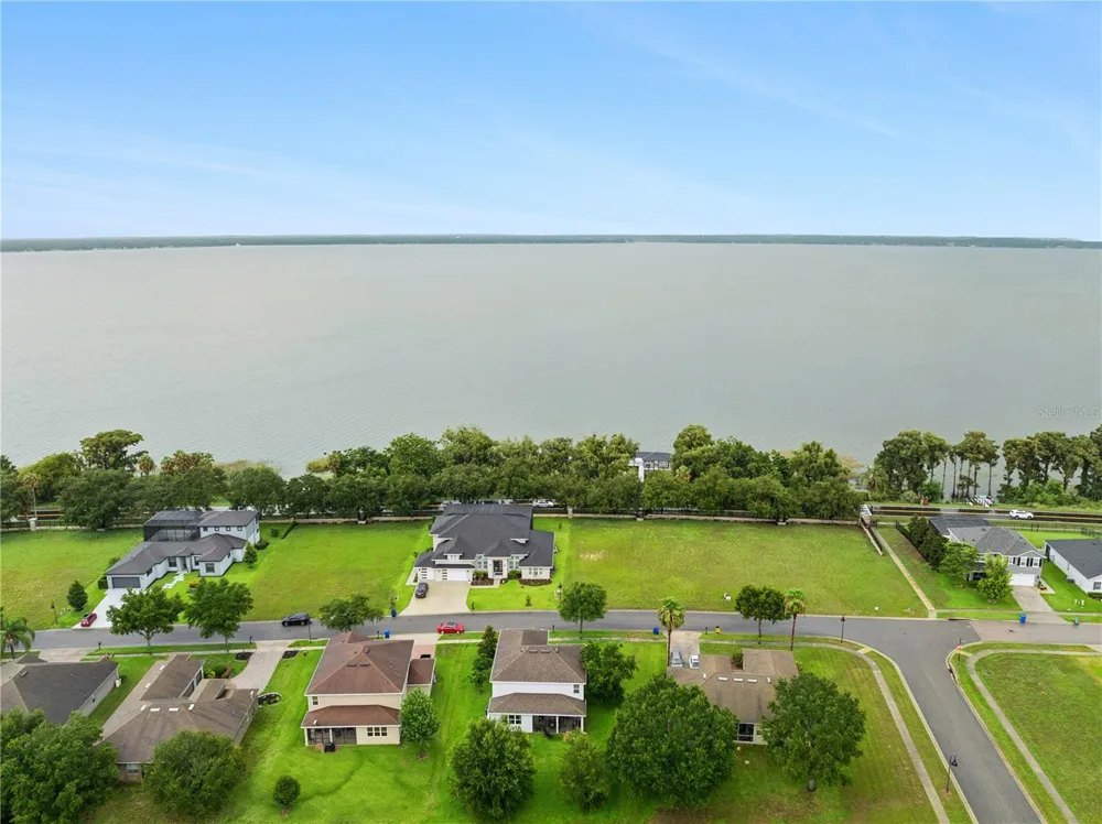 3254 LANDING VIEW Tavares, FL 32778