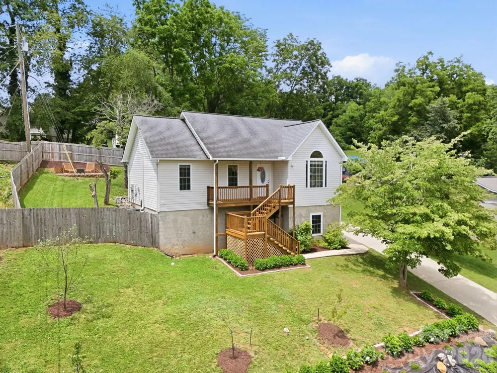 320 Meadowbrook Drive Canton, NC 28716