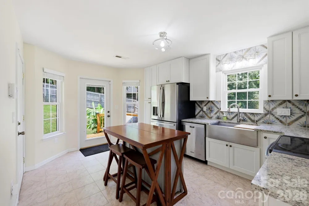320 Meadowbrook Drive Canton, NC 28716