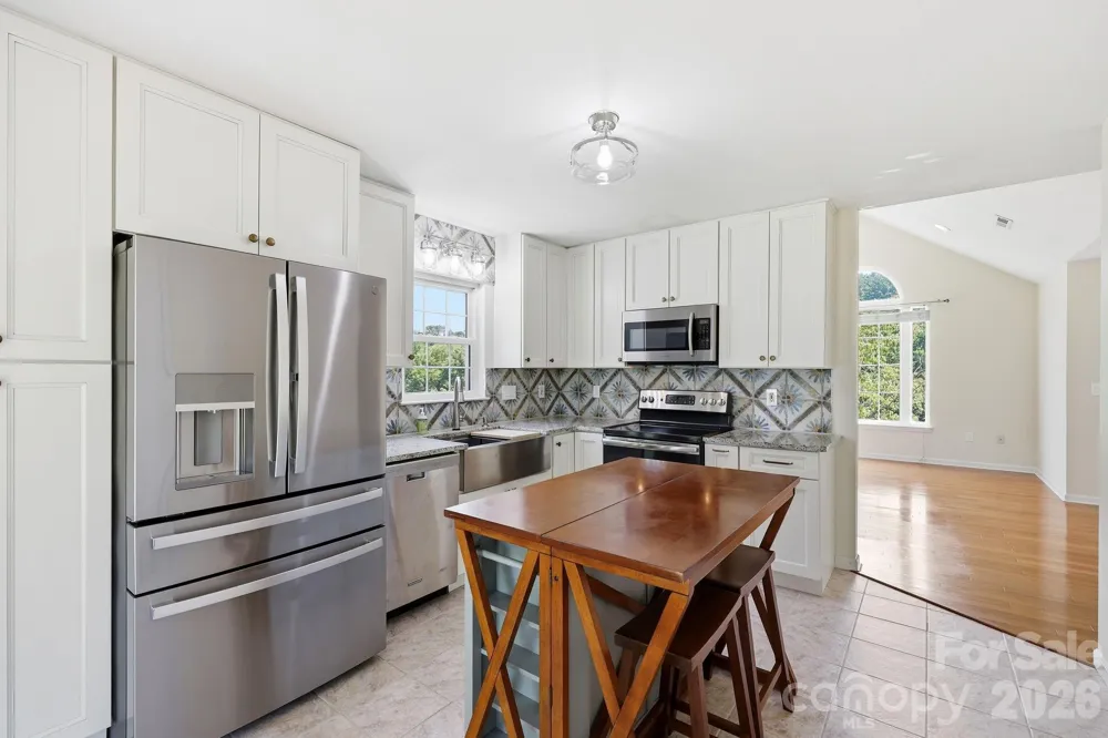320 Meadowbrook Drive Canton, NC 28716