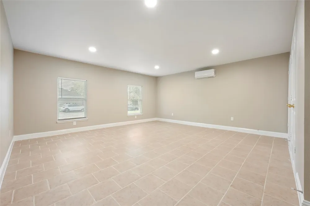 3479 Rockrill Drive Houston, TX 77045