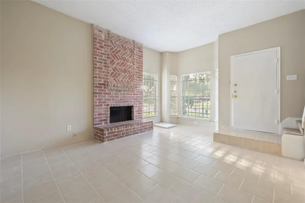 3479 Rockrill Drive Houston, TX 77045