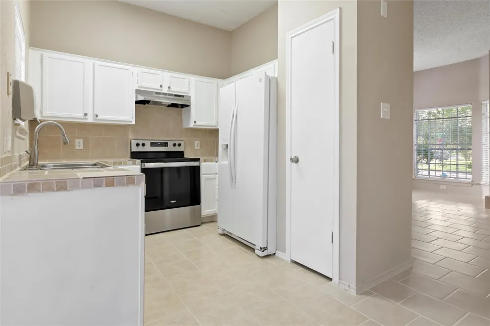 3479 Rockrill Drive Houston, TX 77045