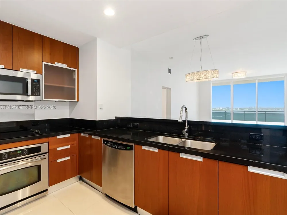 7901 Hispanola Ave #1905 North Bay Village, FL 33141