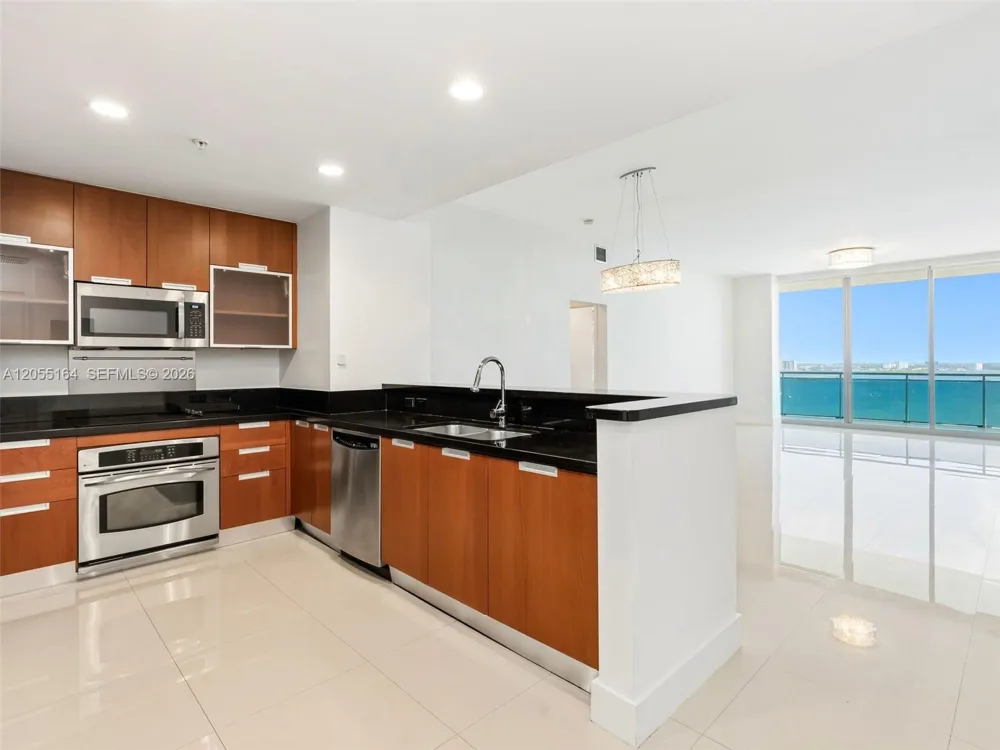 7901 Hispanola Ave #1905 North Bay Village, FL 33141