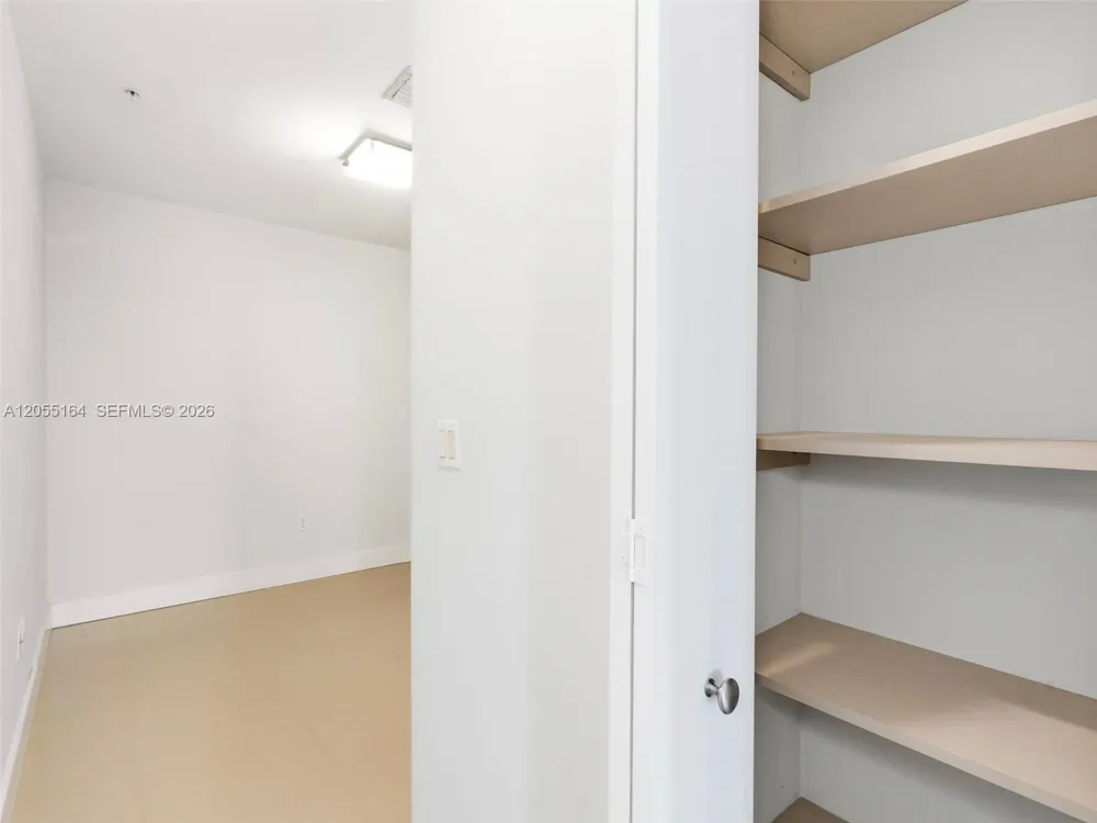 7901 Hispanola Ave #1905 North Bay Village, FL 33141