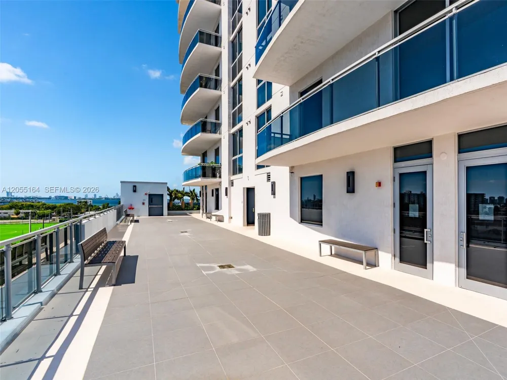 7901 Hispanola Ave #1905 North Bay Village, FL 33141