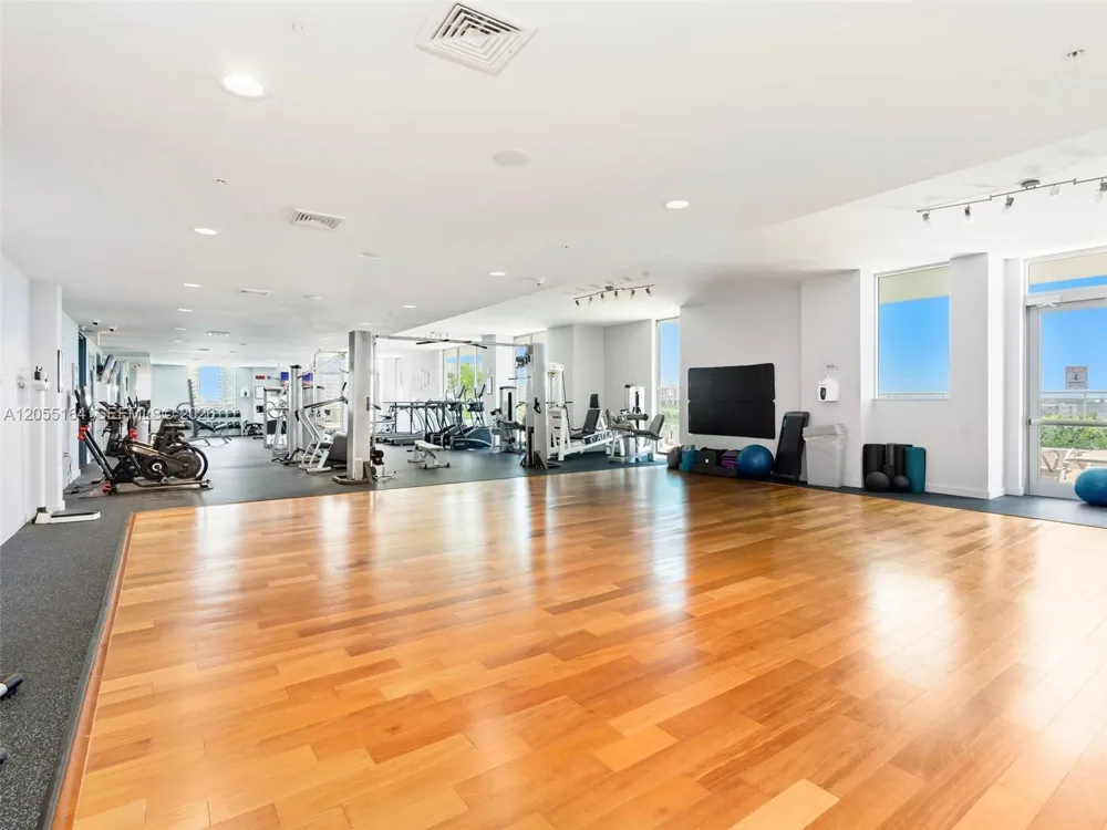 7901 Hispanola Ave #1905 North Bay Village, FL 33141