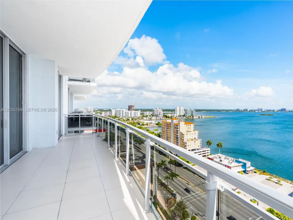 7901 Hispanola Ave #1905 North Bay Village, FL 33141