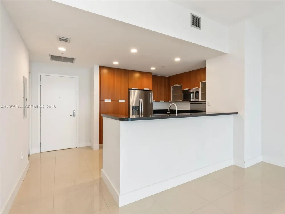 7901 Hispanola Ave #1905 North Bay Village, FL 33141