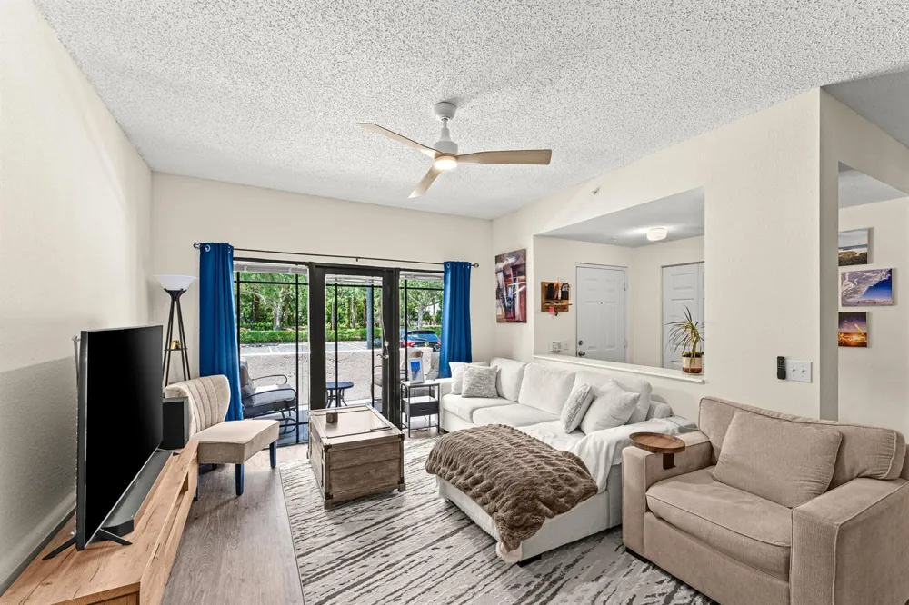 2801 SARENTO PLACE #102 Palm Beach Gardens, FL 33410