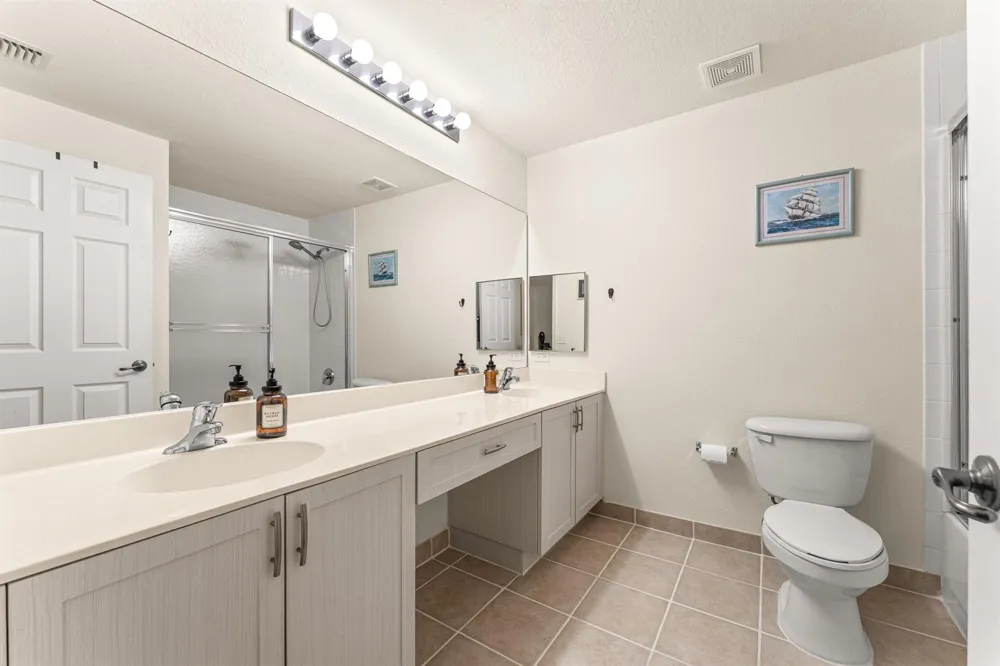 2801 SARENTO PLACE #102 Palm Beach Gardens, FL 33410