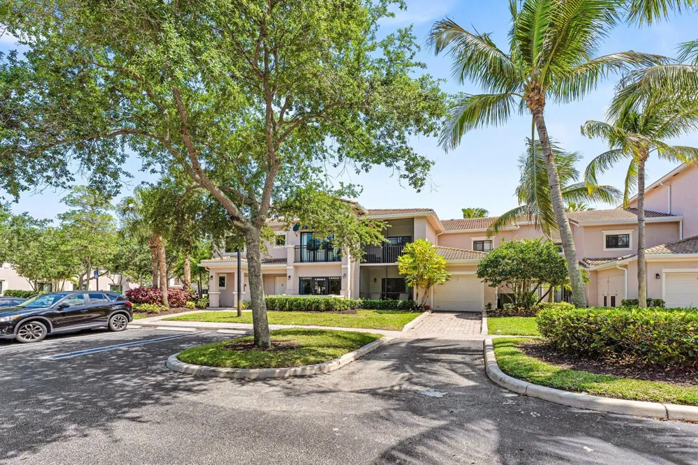 2801 SARENTO PLACE #102 Palm Beach Gardens, FL 33410
