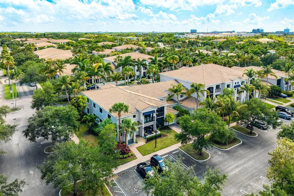 2801 SARENTO PLACE #102 Palm Beach Gardens, FL 33410
