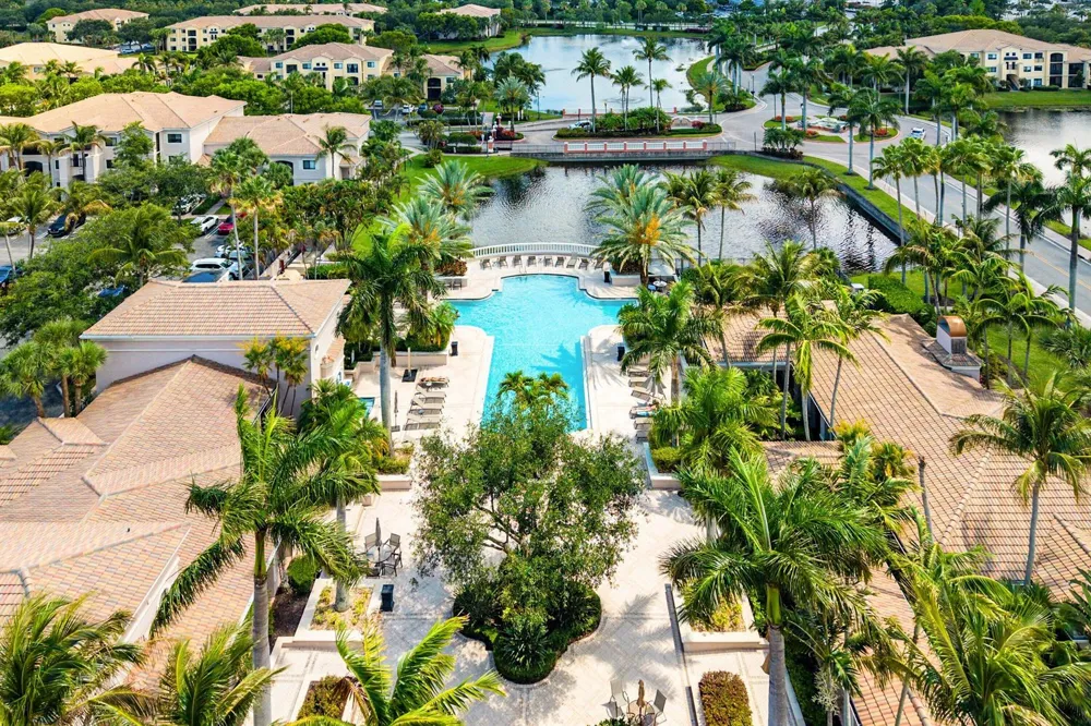 2801 SARENTO PLACE #102 Palm Beach Gardens, FL 33410