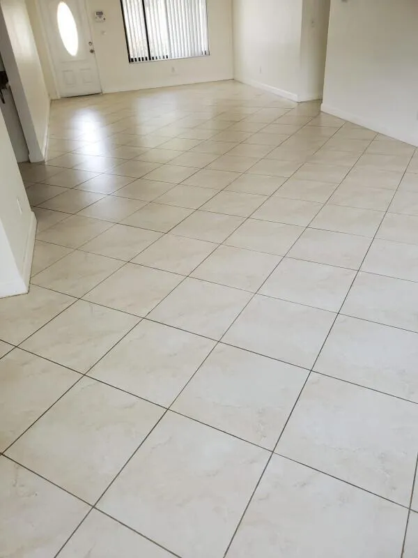 2460 NE 215th Street Miami, FL 33180