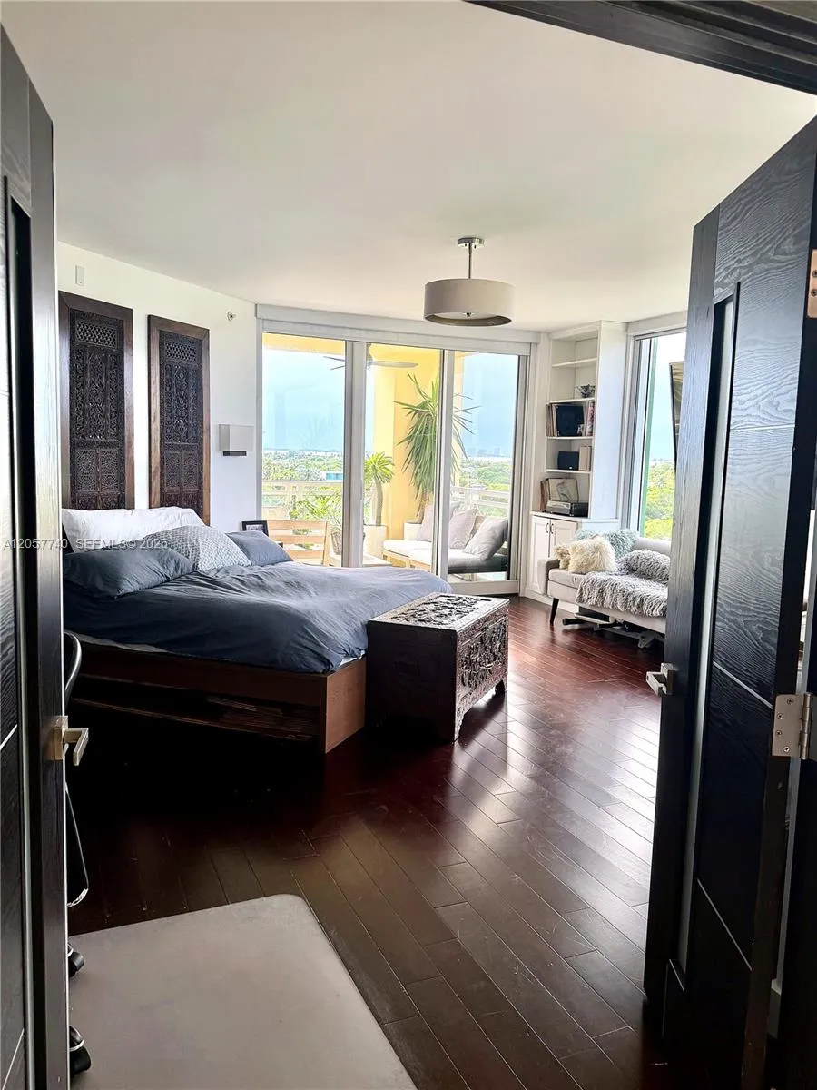 430 Grand Bay Dr #708 Key Biscayne, FL 33149