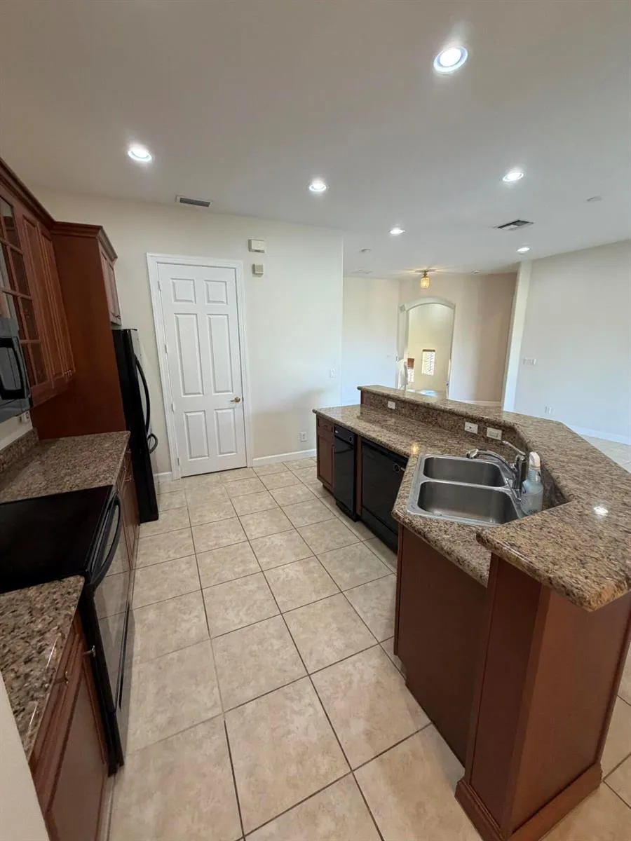 8079 NW 127TH LANE #2-F Parkland, FL 33076