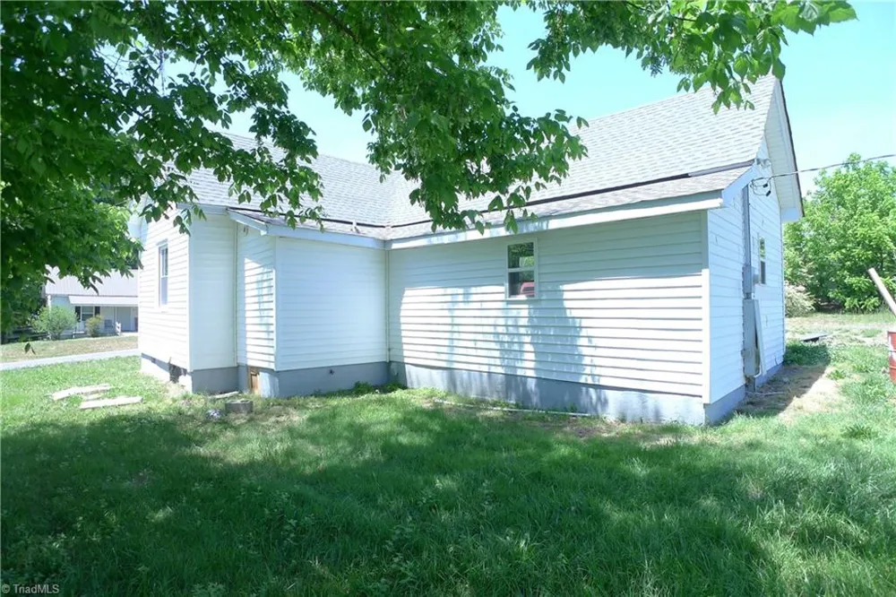 221 Duke Street Cooleemee, NC 27014