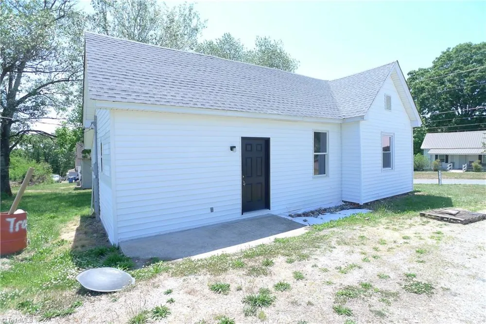 221 Duke Street Cooleemee, NC 27014