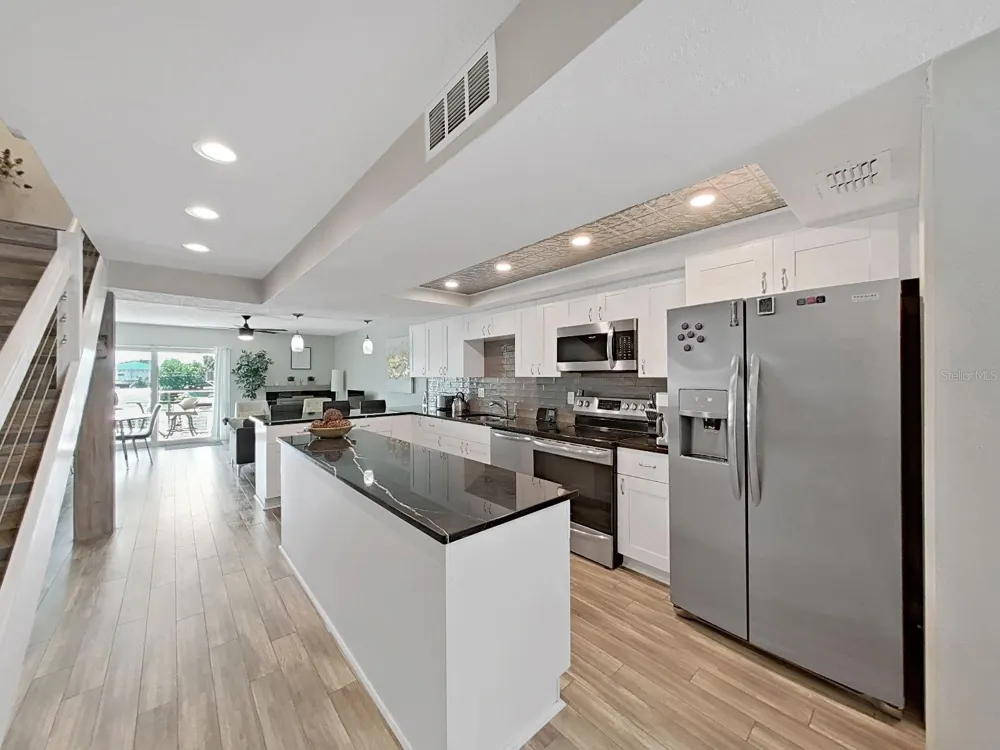 433 S PAULA DRIVE #18 Dunedin, FL 34698
