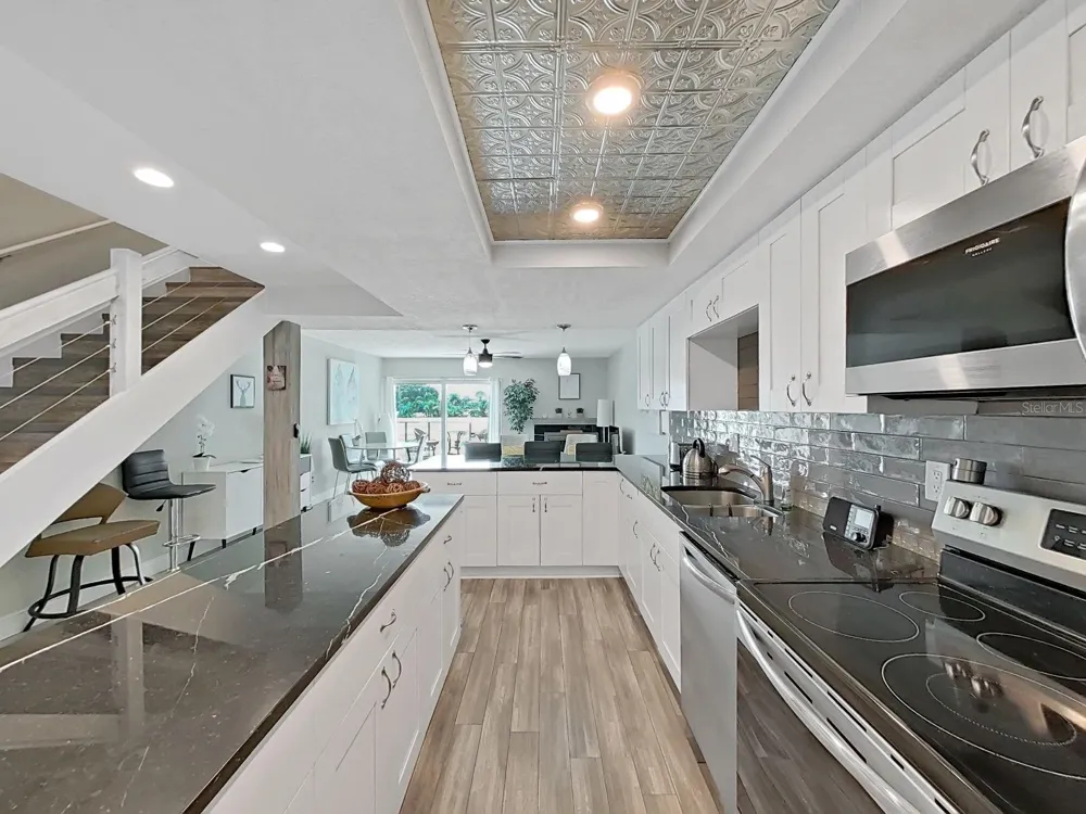 433 S PAULA DRIVE #18 Dunedin, FL 34698