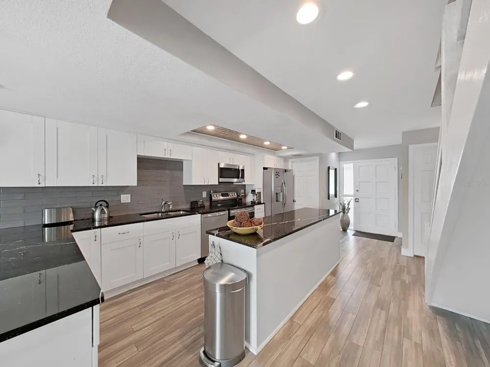 433 S PAULA DRIVE #18 Dunedin, FL 34698
