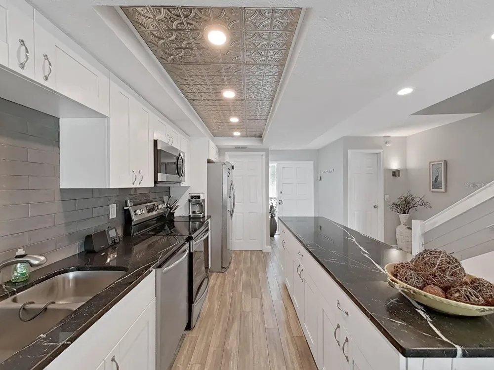433 S PAULA DRIVE #18 Dunedin, FL 34698