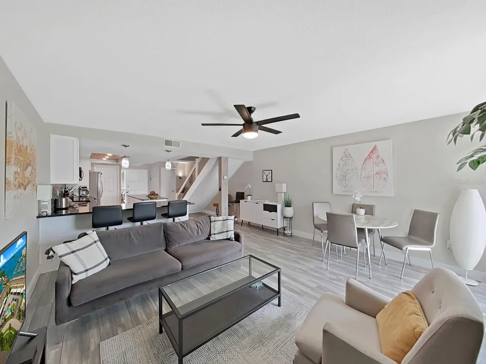 433 S PAULA DRIVE #18 Dunedin, FL 34698
