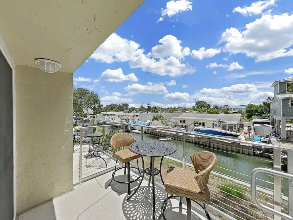 433 S PAULA DRIVE #18 Dunedin, FL 34698