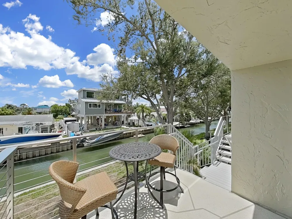 433 S PAULA DRIVE #18 Dunedin, FL 34698