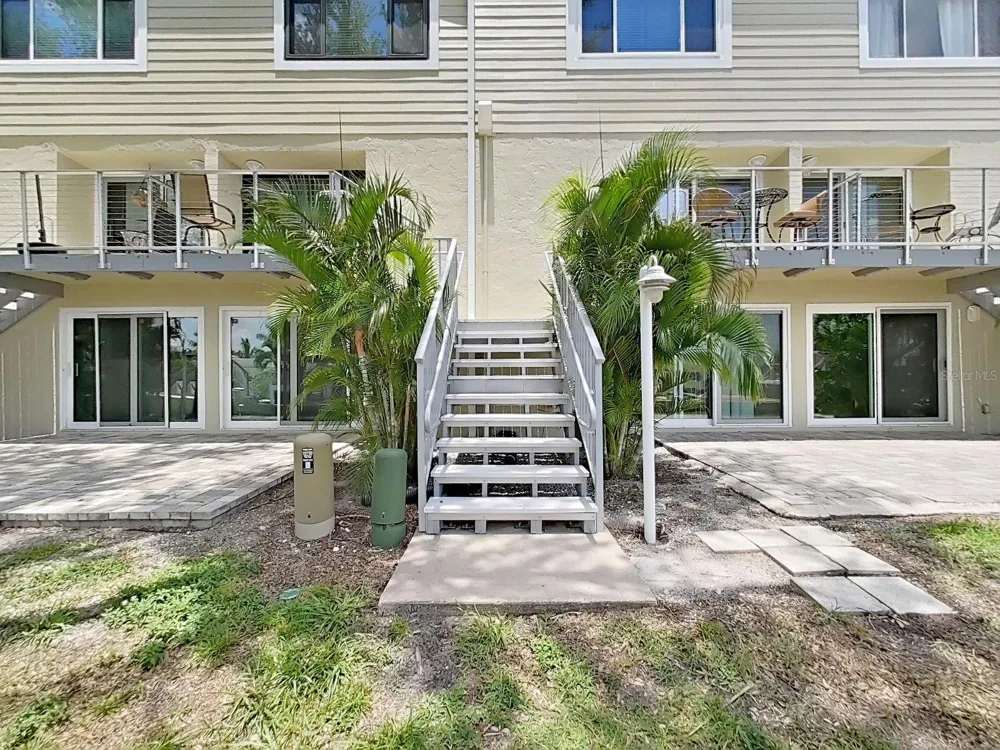 433 S PAULA DRIVE #18 Dunedin, FL 34698