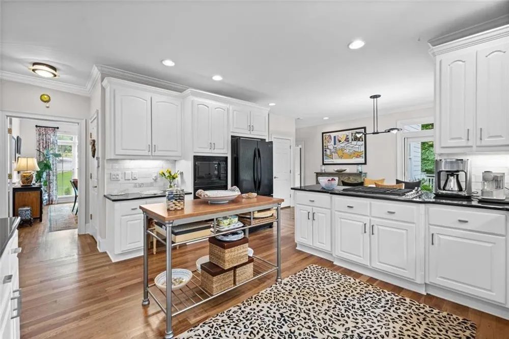 480 Fawn Glen Drive Roswell, GA 30075