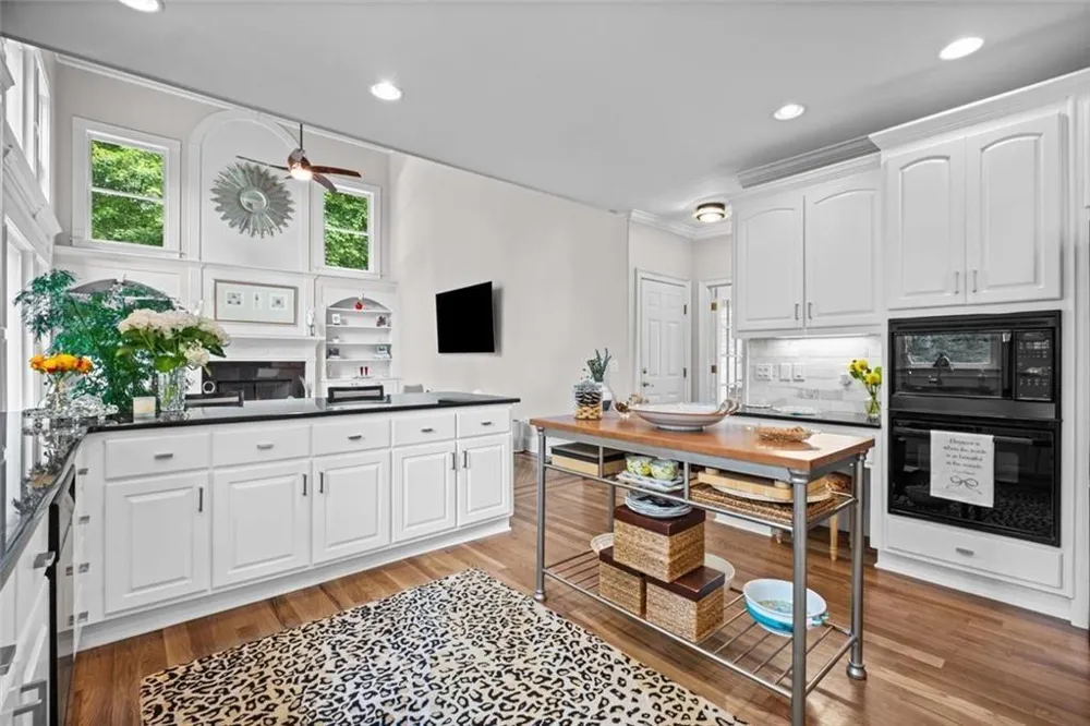 480 Fawn Glen Drive Roswell, GA 30075